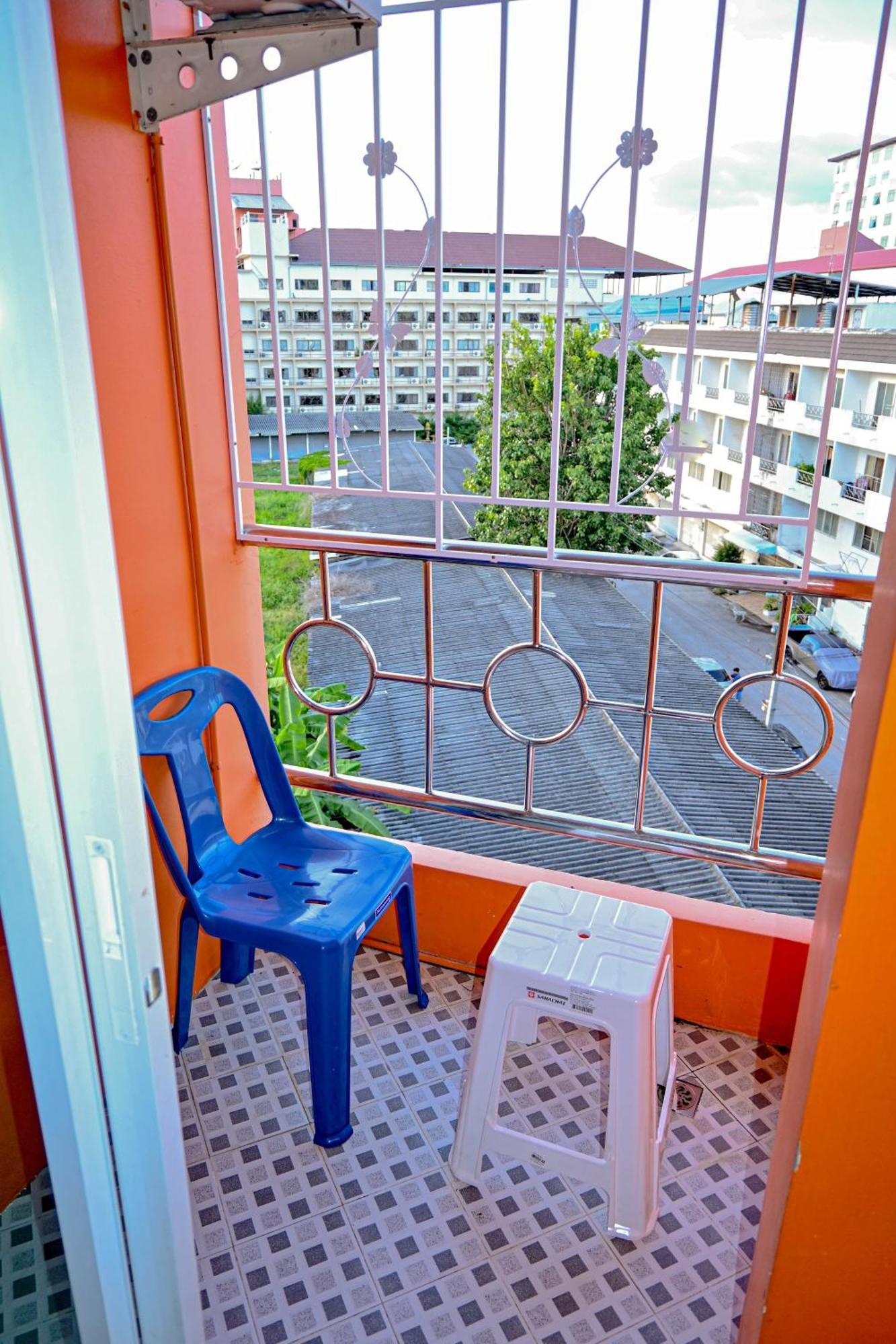 Royal Star Suites Pattaya Exterior photo