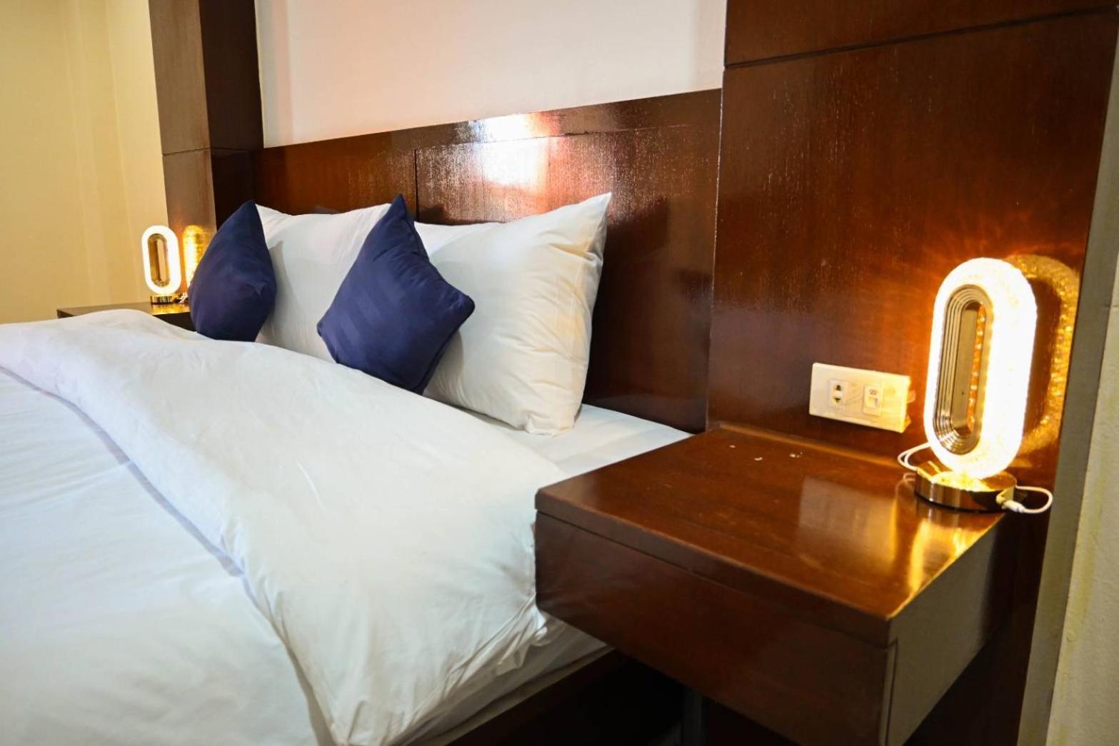 Royal Star Suites Pattaya Exterior photo